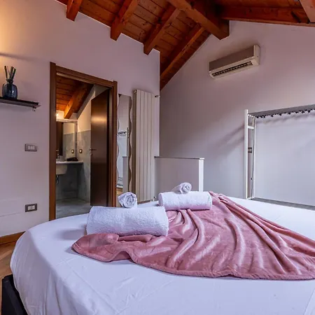 Romantic Suite Navigli - 15Min Duomo - Free Parking Milan Exterior photo